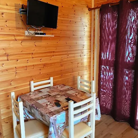 Hotel-Gjovalini