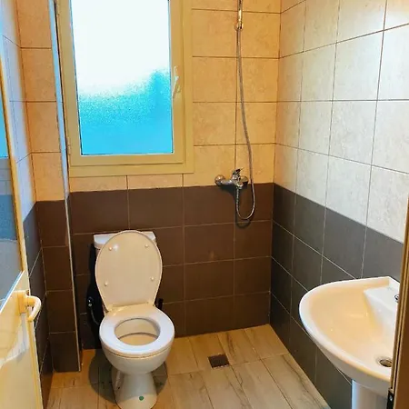 Hotel-Gjovalini Skataj